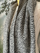 Load image into Gallery viewer, Scarf - Black and White Icelandic Wool