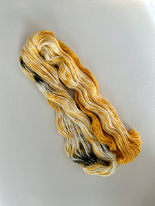 SW Merino - DK - Antique Gold & Speckled Black