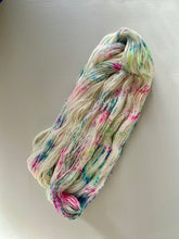 Load image into Gallery viewer, Superwash Merino - Sock Weight - Speckled Neon