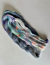 Load image into Gallery viewer, Superwash Merino - DK Weight - Grey &amp; Speckles